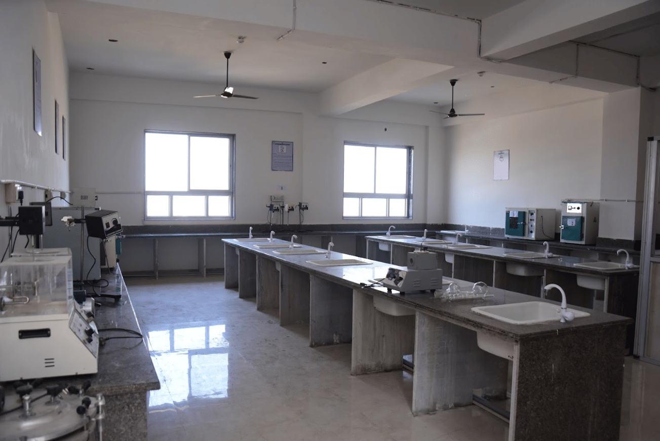 Biyani Institute of Pharmaceutical Sciences Jaipur Pharmacy Lab photo 10